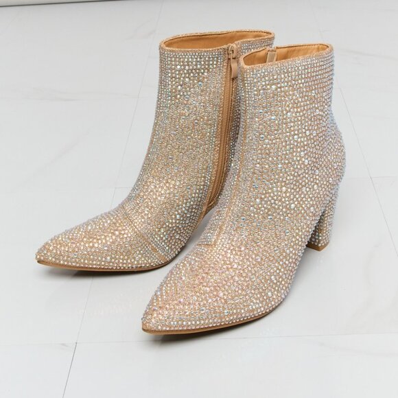 NWT Forever Link Rhinestone Pointed Toe Booties - Picture 2 of 3